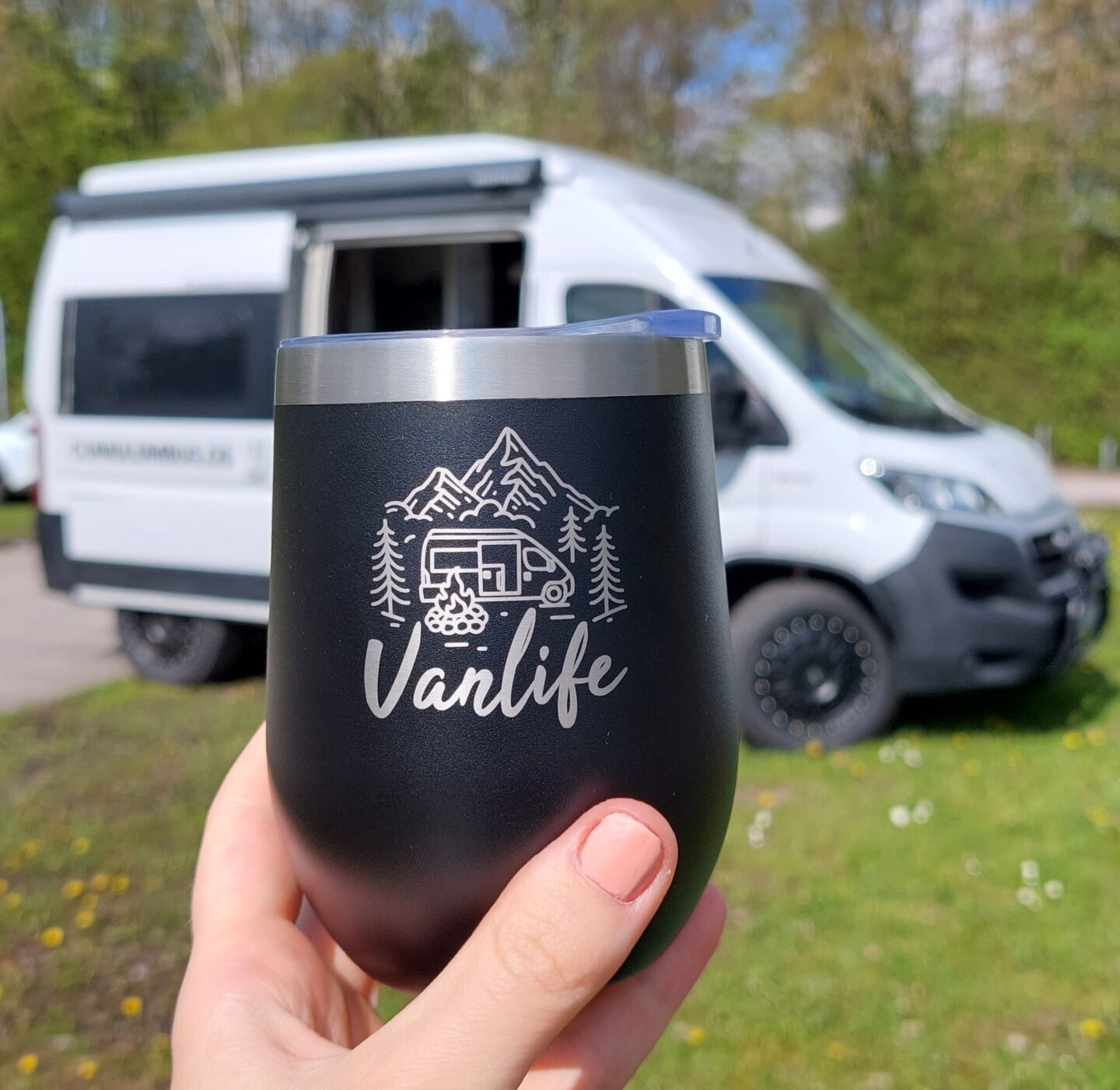 camperflower-all-in-one-vanlife-becher-doppelwandiger-edelstahl-isolierbecher-sc image 5